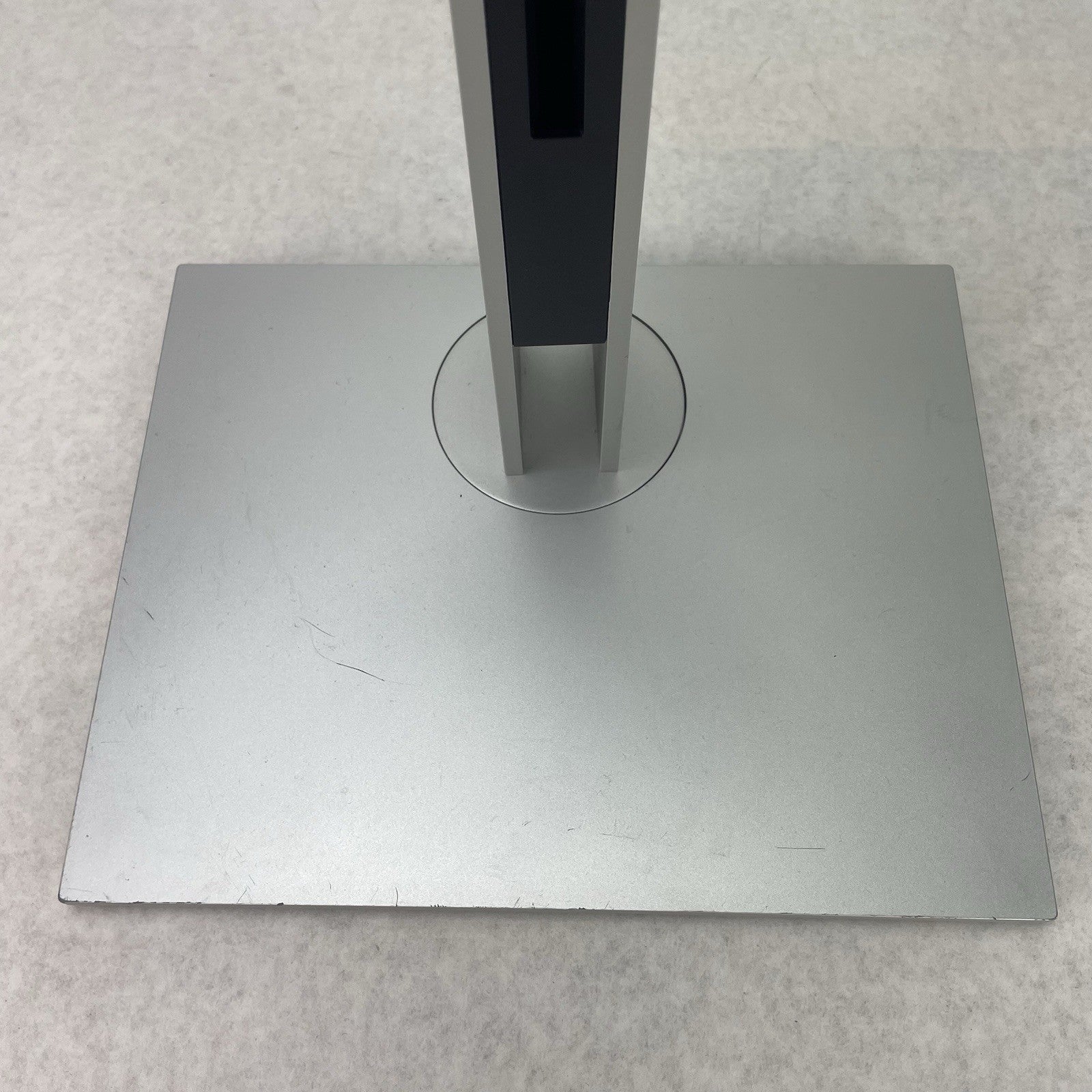 HP L97368-701 L98111-001 Silver Adjustable Spin Monitor Stand For E23 E24 G4 FDH3