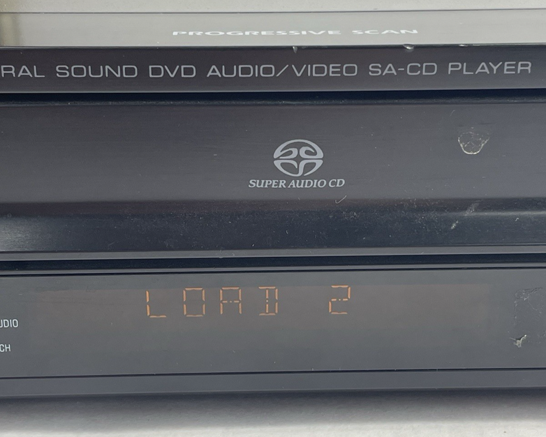 Yamaha  DVD-C750 DVD Player 5-Disc Progressive Scan Natural Sound