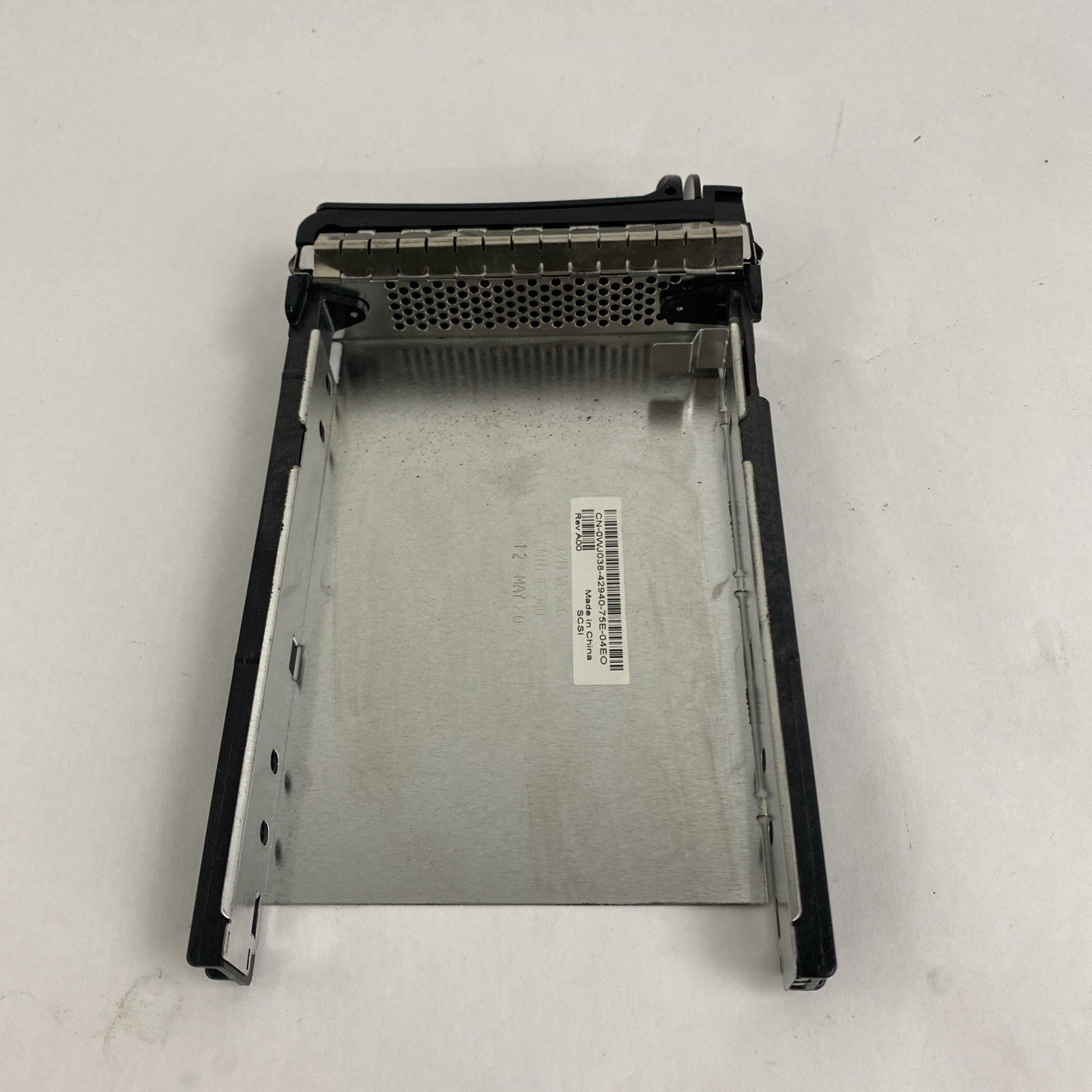 Dell WC966 SCSI 3.5" Hard Drive Tray Lot of 31