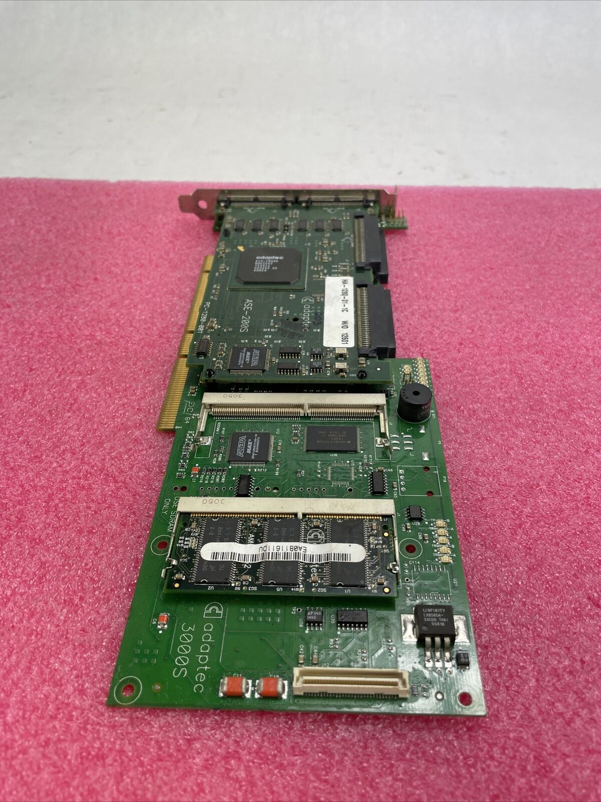 ADAPTEC 3000s HA-1290-02-2B SCSI RAID ASE-200S