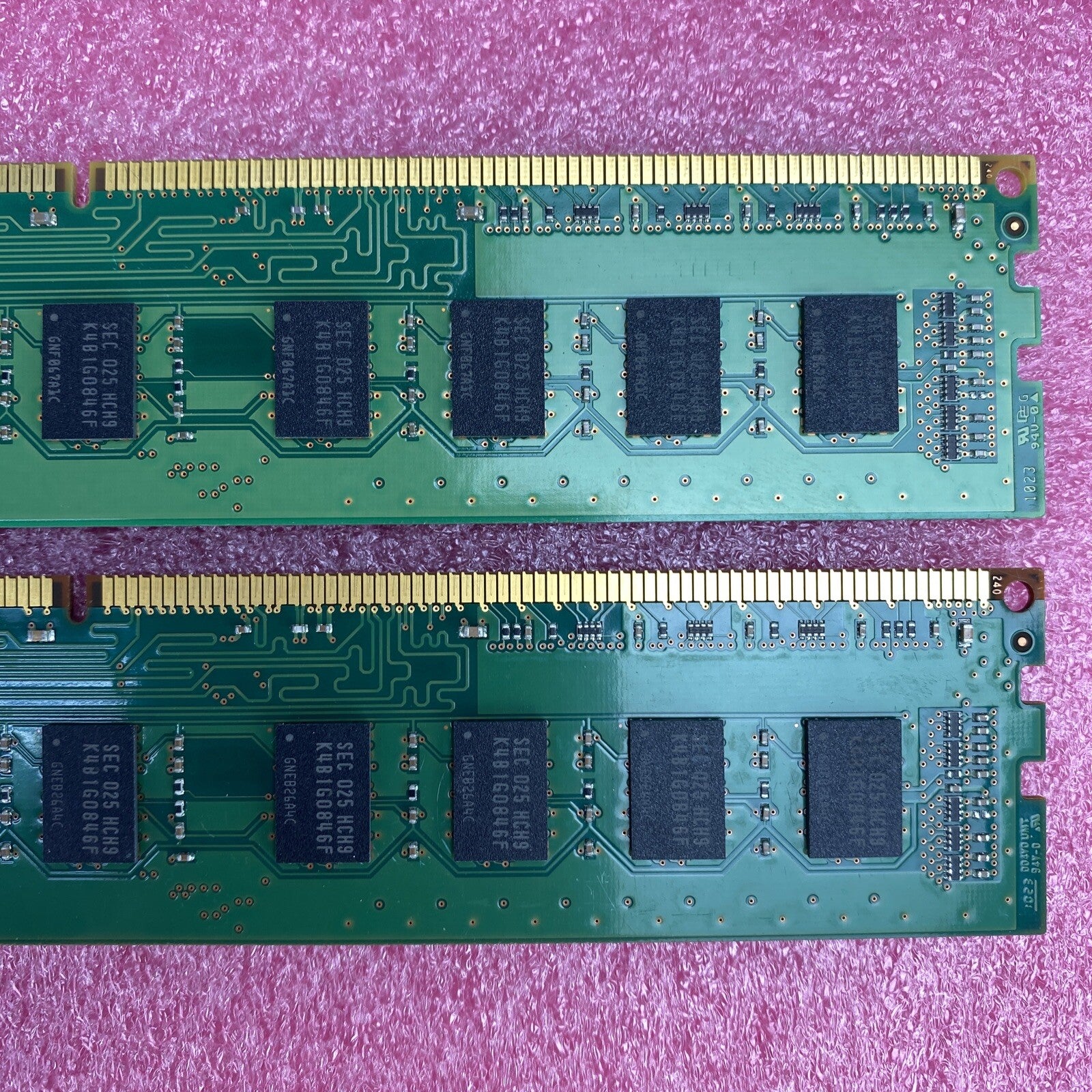 Lot of ( 2 ) 2GB Samsung M378B5673FH0-CH9 PC3-10600U DDR3-1333MHz 2Rx8 Non-ECC