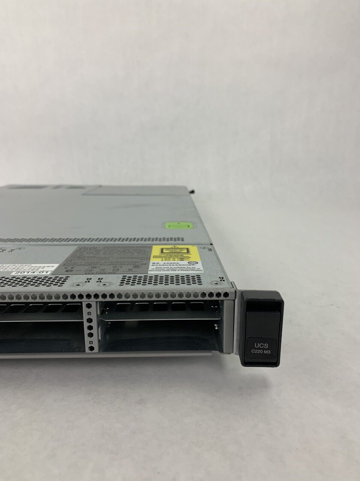 Cisco UCS C220 M3 2x Intel Xeon E5-2670V2 2.5 GHz 128 GB RAM Ho HDD No OS