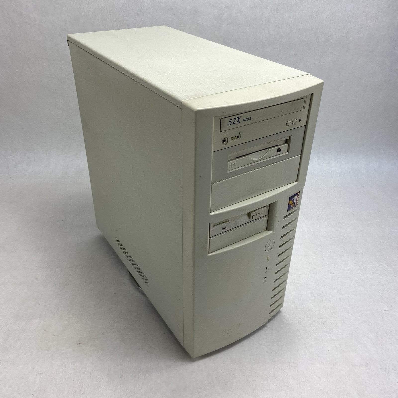 Beige In-Win A500 Mid Tower ATX Computer Case Bare Bones No PSU0
