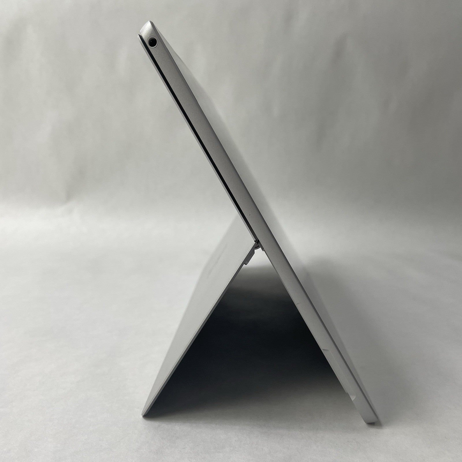 Microsoft Surface Pro 7 12.3" i7-1065G7 1.30GHz 16GB RAM 500GB SSD Win11 - READ3