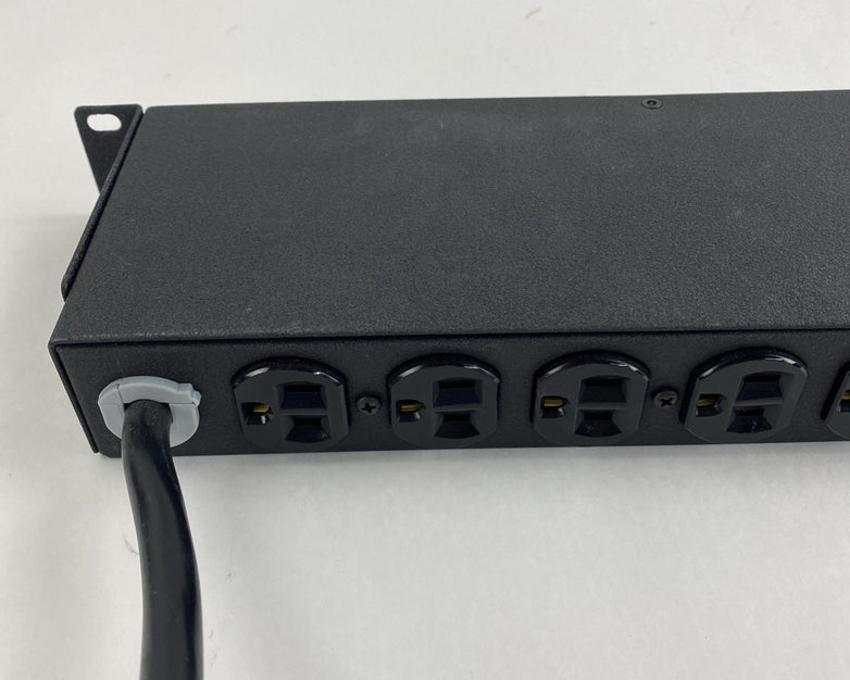 Geist SPC104-1020 10 Outlet 125VAC 20A Power Strip