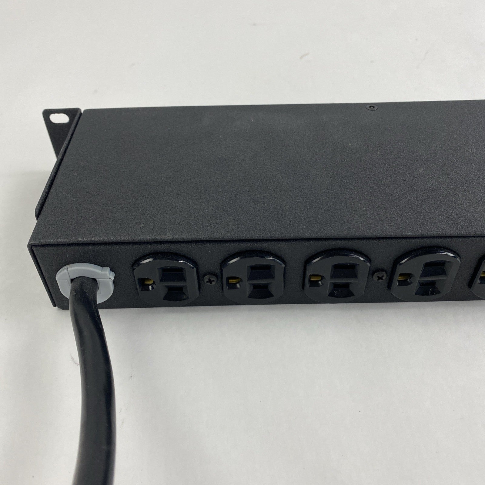 Geist SPC104-1020 10 Outlet 125VAC 20A Power Strip6