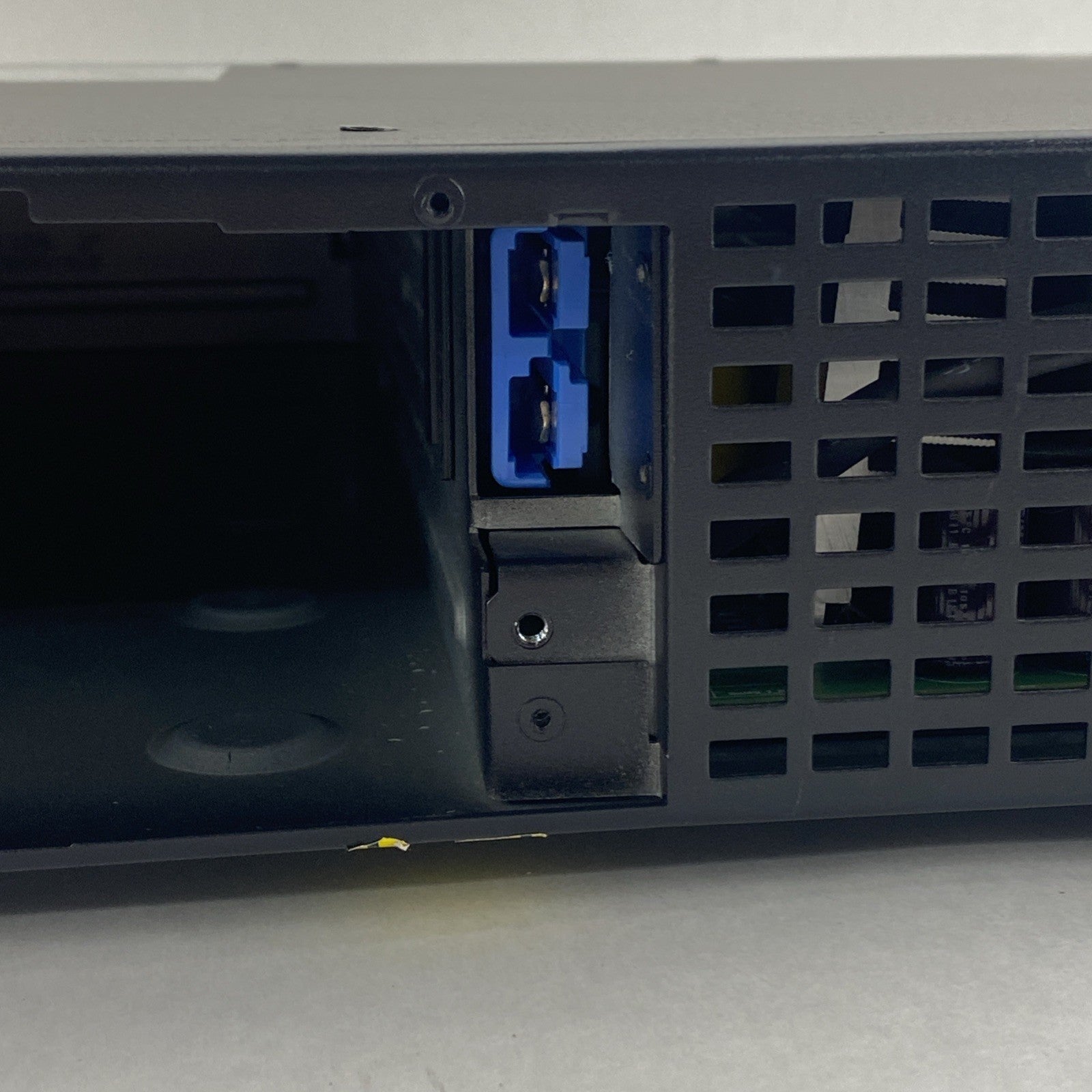 APC SMX1500RMZUNC Smart-UPS X 1500 Rackmount No batteries No Faceplate 8 Outlet6
