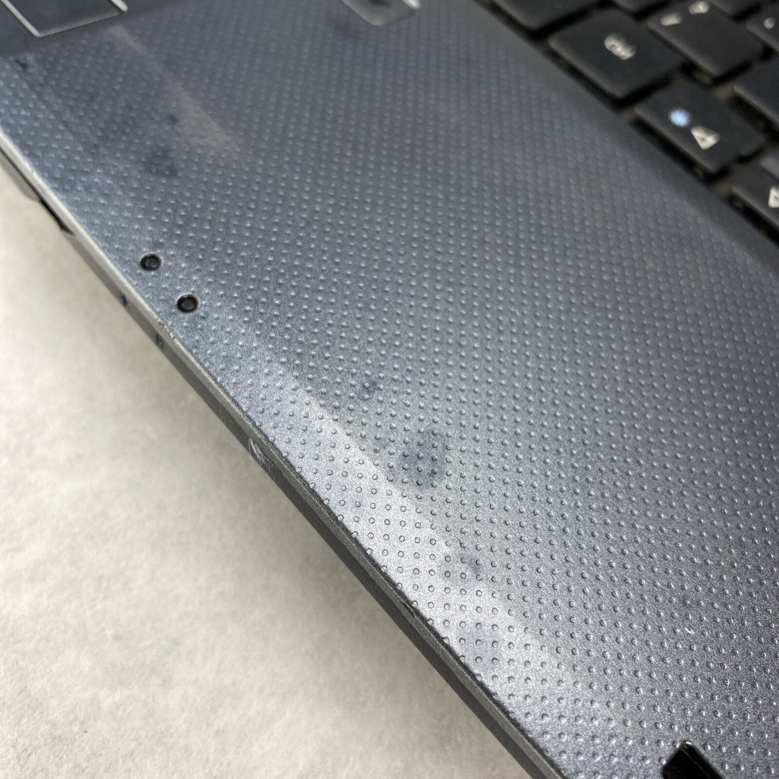 Acer Aspire 5740 15.6" Intel Core i3-M330 2.13GHz 4GB RAM No AC HDD OS