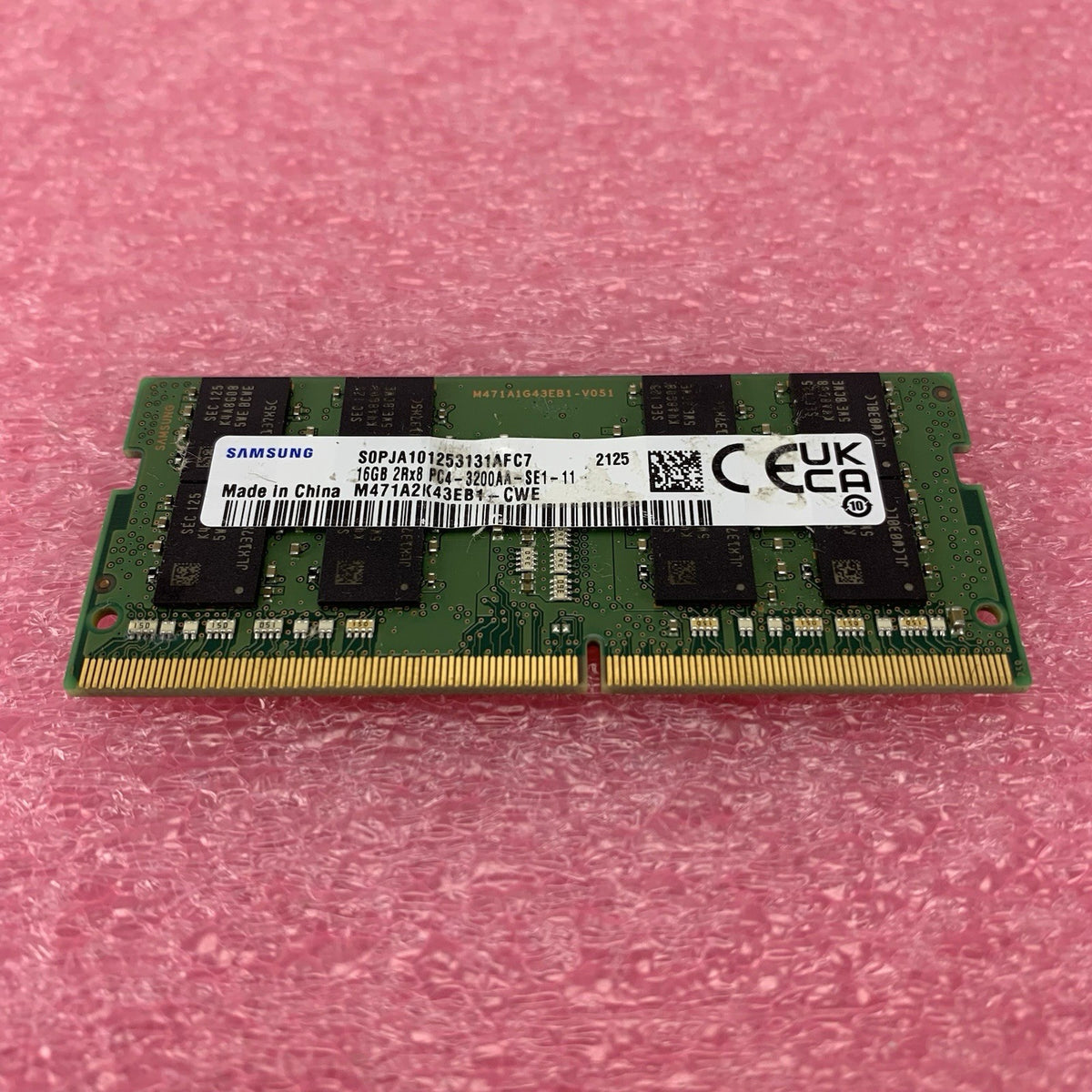 Samsung M471A2K43EB1-CWE PC4-3200AA-SE1-11 16GB 2Rx8 Desktop Memory RAM1