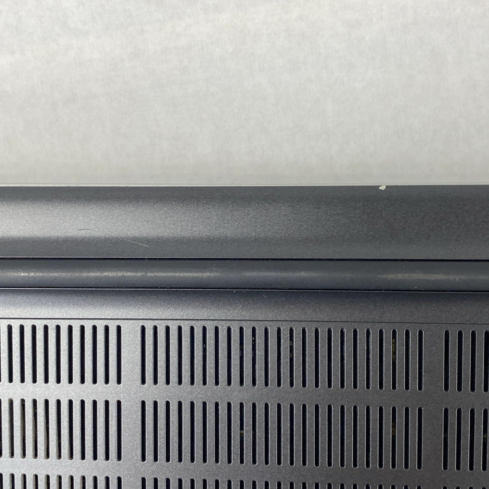 Dell Precision 7740 Intel Core i7-9850H 2.60 GHz 32 GB RAM 17.3" No HDD No OS