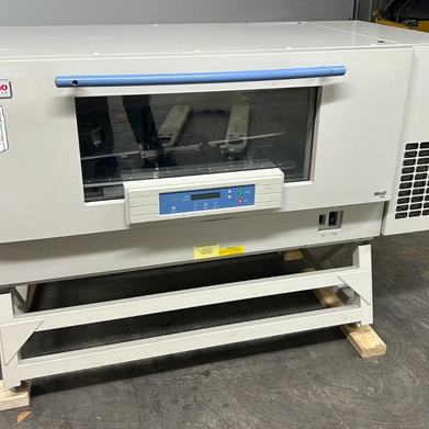 Thermo Scientific MaxQ 8000 SHKE8000-7 493 Stackable Orbital Shaker