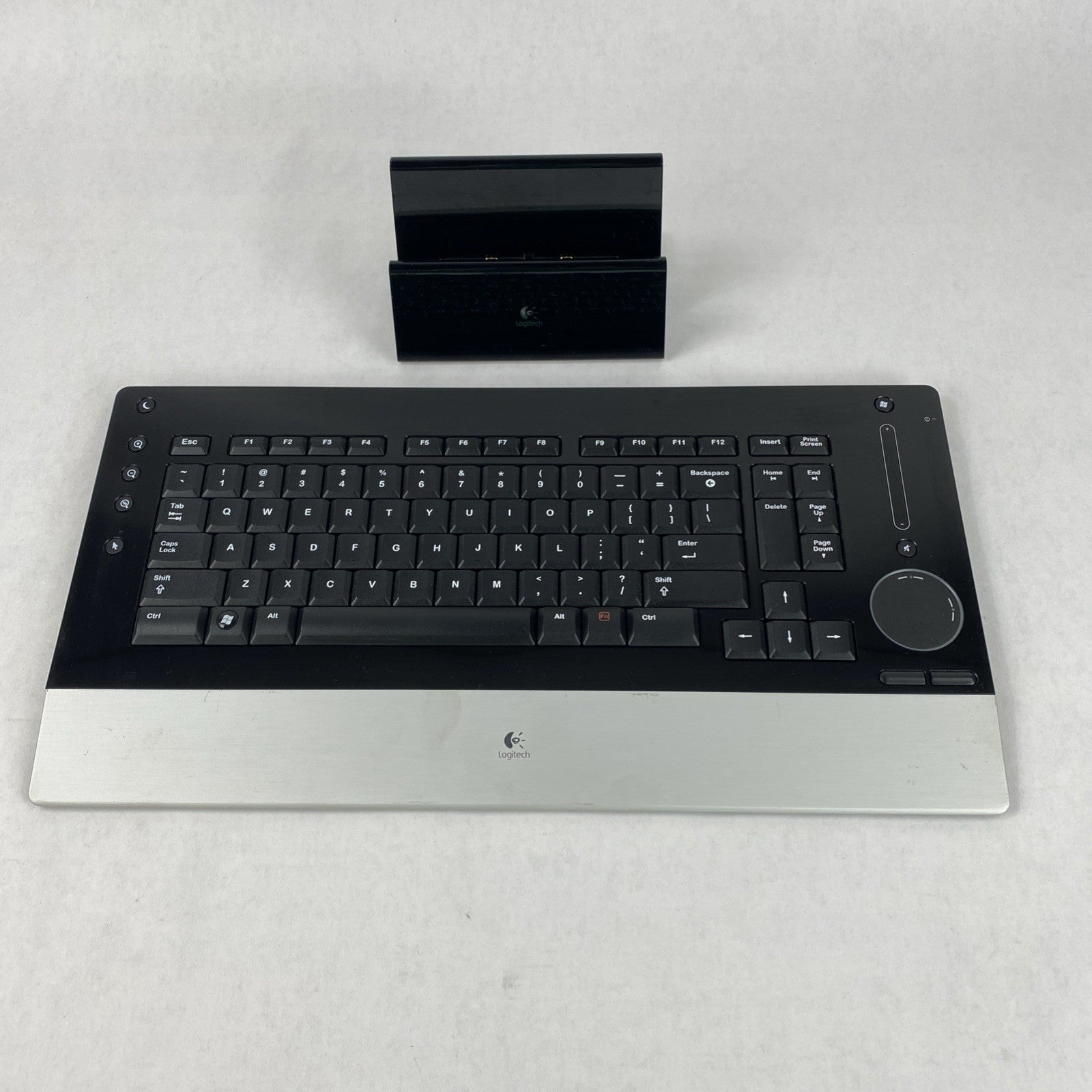 Logitech Y-RAY81 Bluetooth Keyboard Tested2