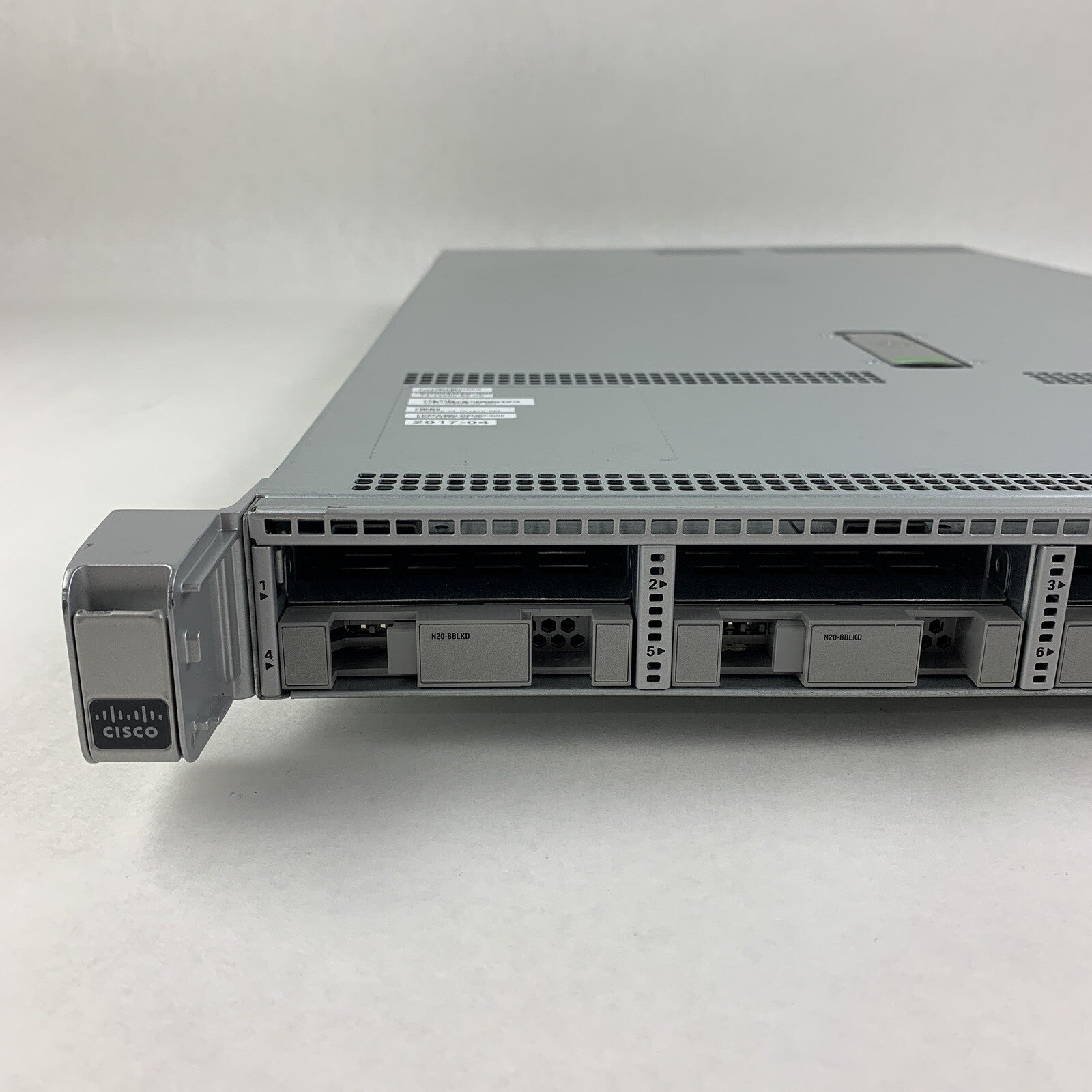 Cisco UCS C220 M4 Server 2x Xeon E5-2609V3 1.9 GHz 64 GB Ram No OS No HDD