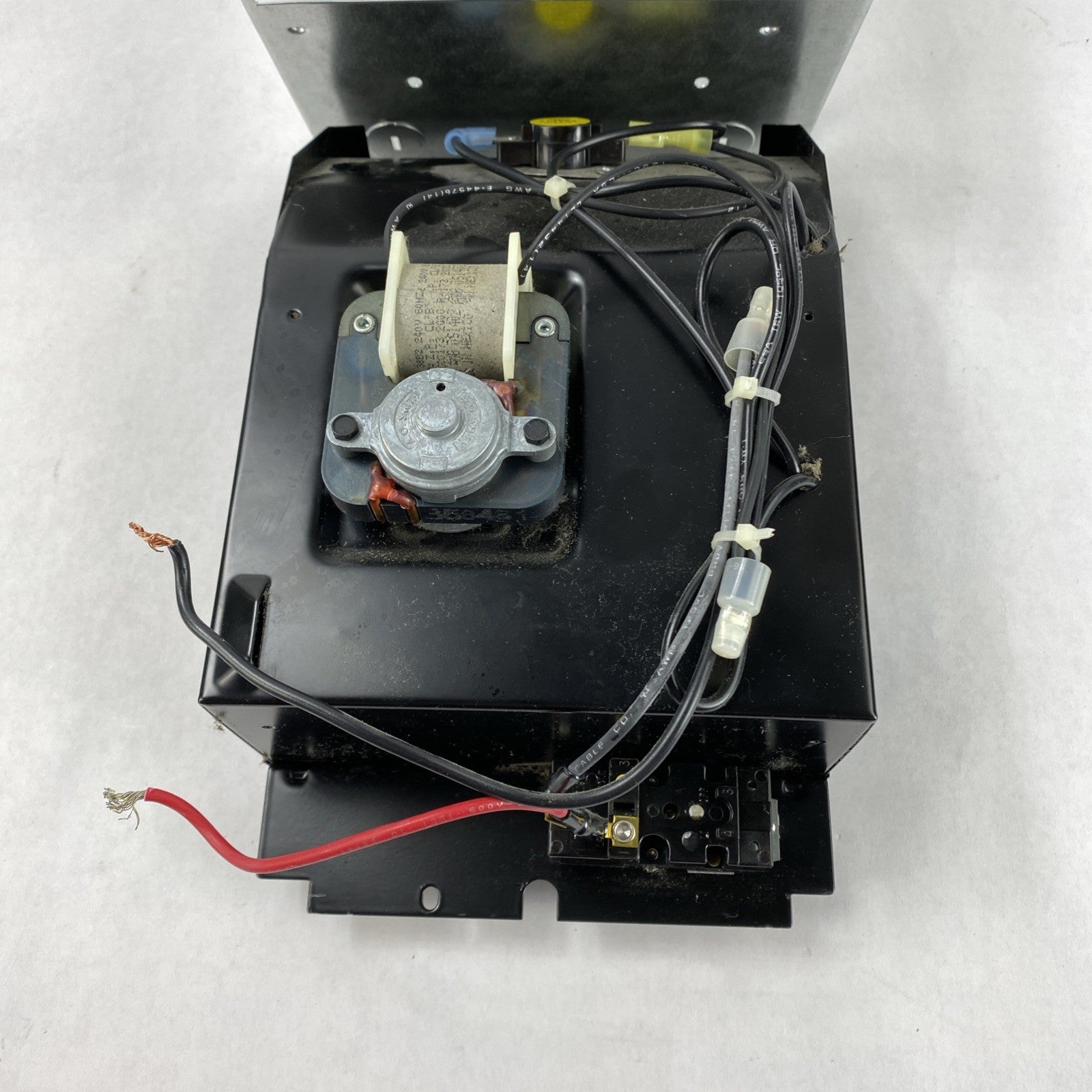 Cadet CSC152TW Wall Fan With Thermostat5