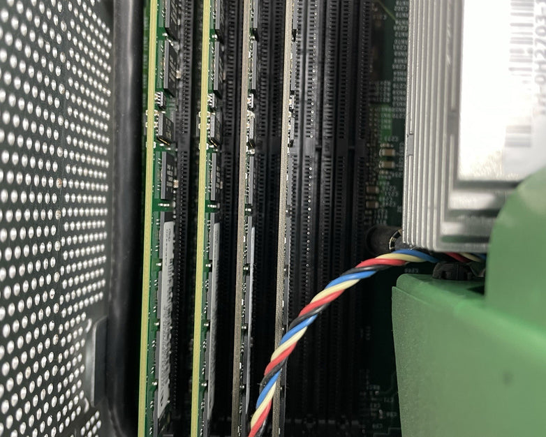 Dell Precision 470 DT (2) Intel Xeon 3.4 GHz CPUs 3 GB RAM No HDD No OS