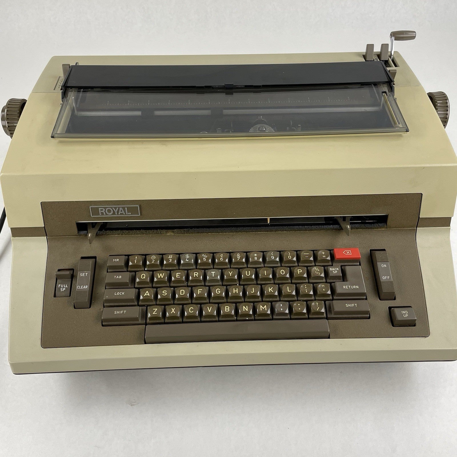 Royal 350A Typewriter 115V No Ribbon Tested