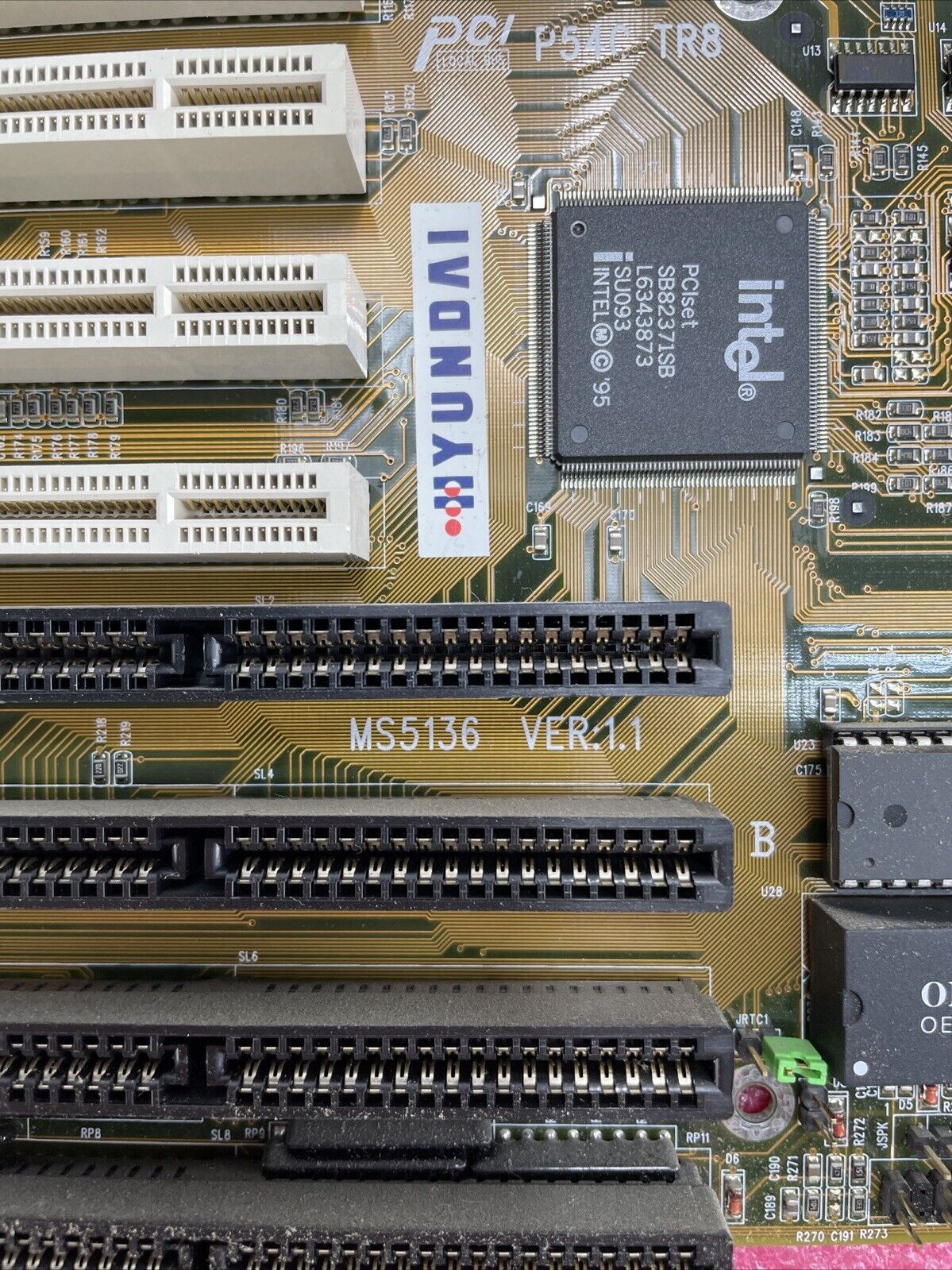 Hyundai P54CTR8 Motherboard Bad Time Chip Boots into Bios