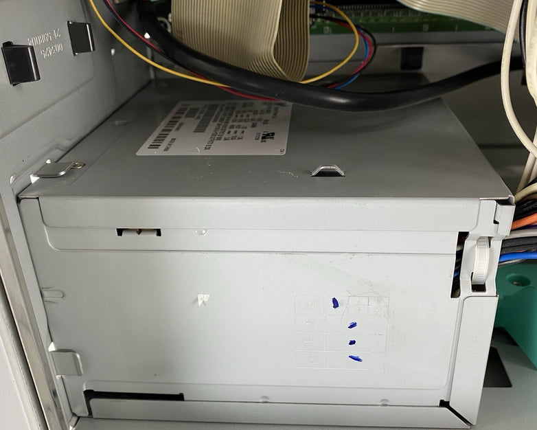 Gateway 702GE MT Intel Pentium 4 3.20GHz 1GB RAM No HDD No OS