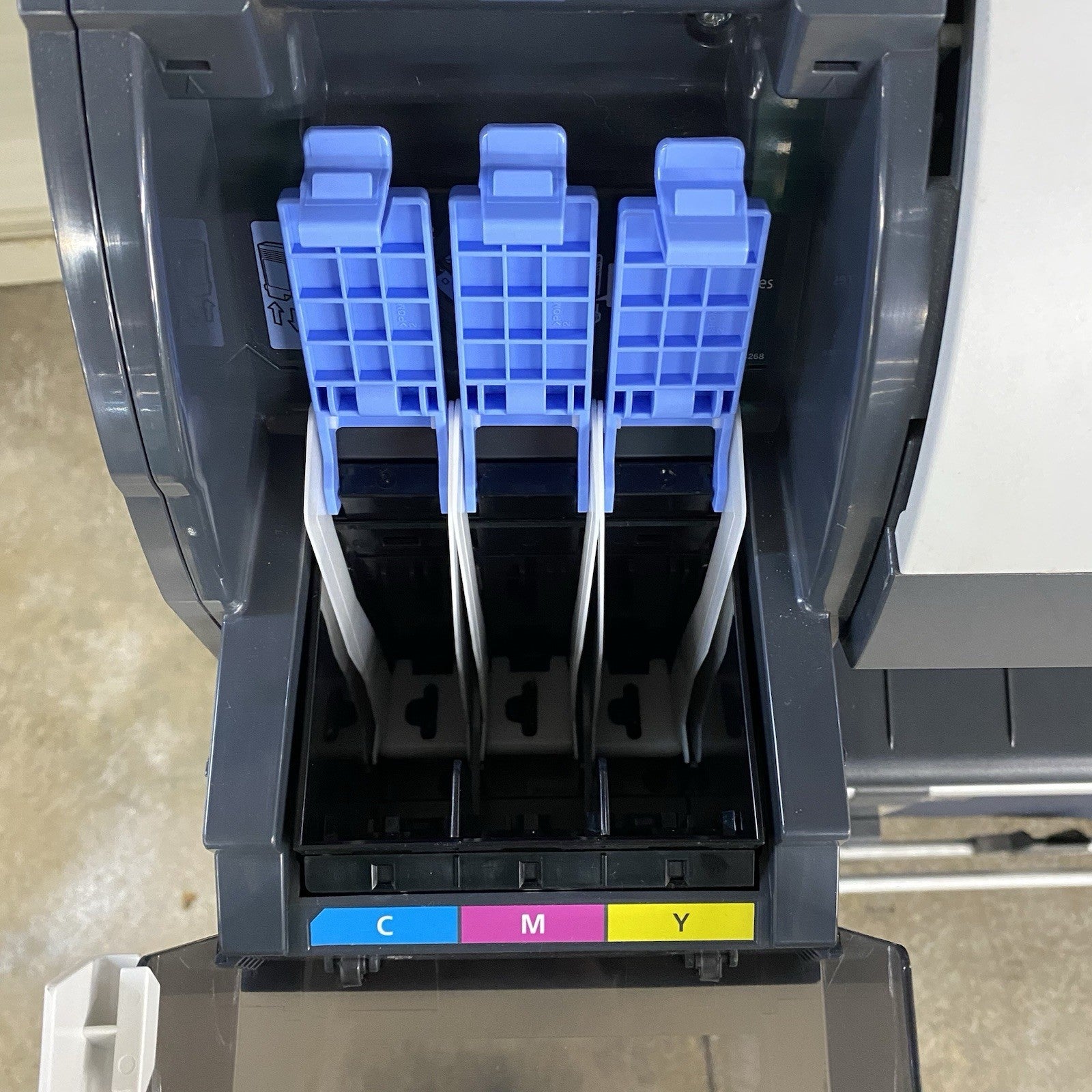 Canon IPF765 Printer Colortrac SmartLF Ci40 ViewSonic VS12666 LCD Touch Display10