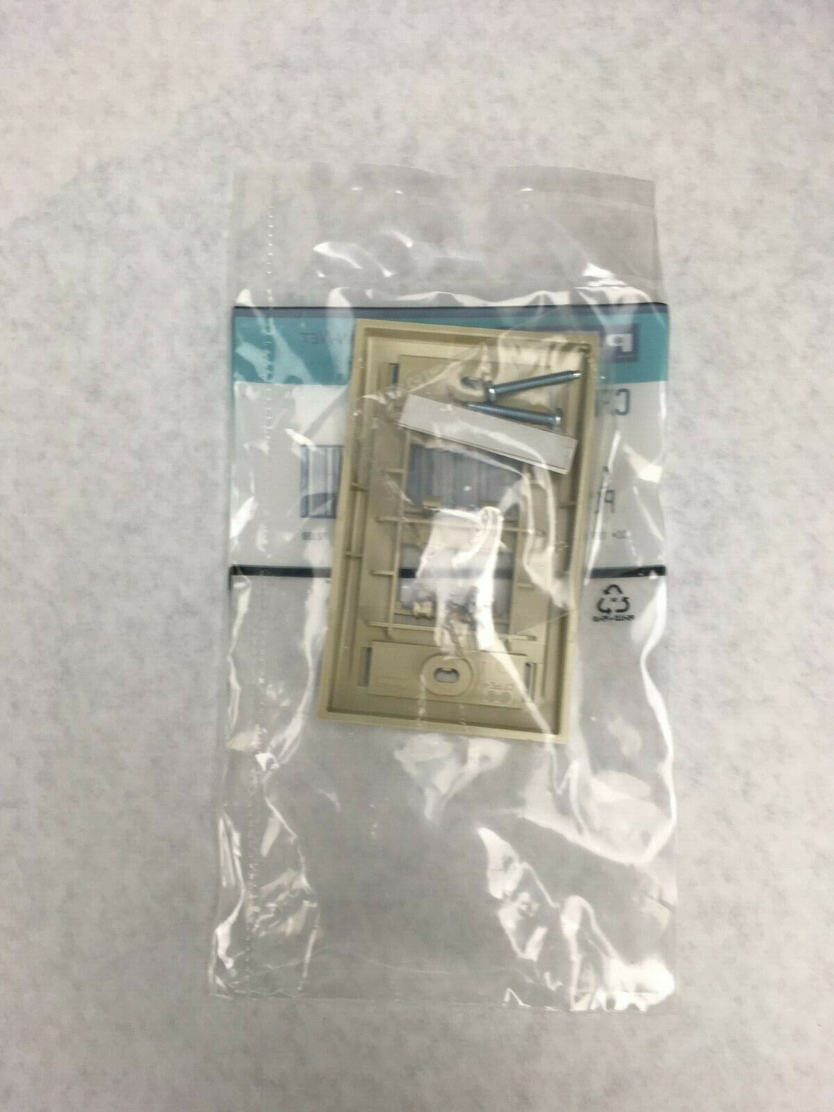 Lot of 4 Panduit CFPE4EI Mini-Com Faceplate Executive Series Single 4