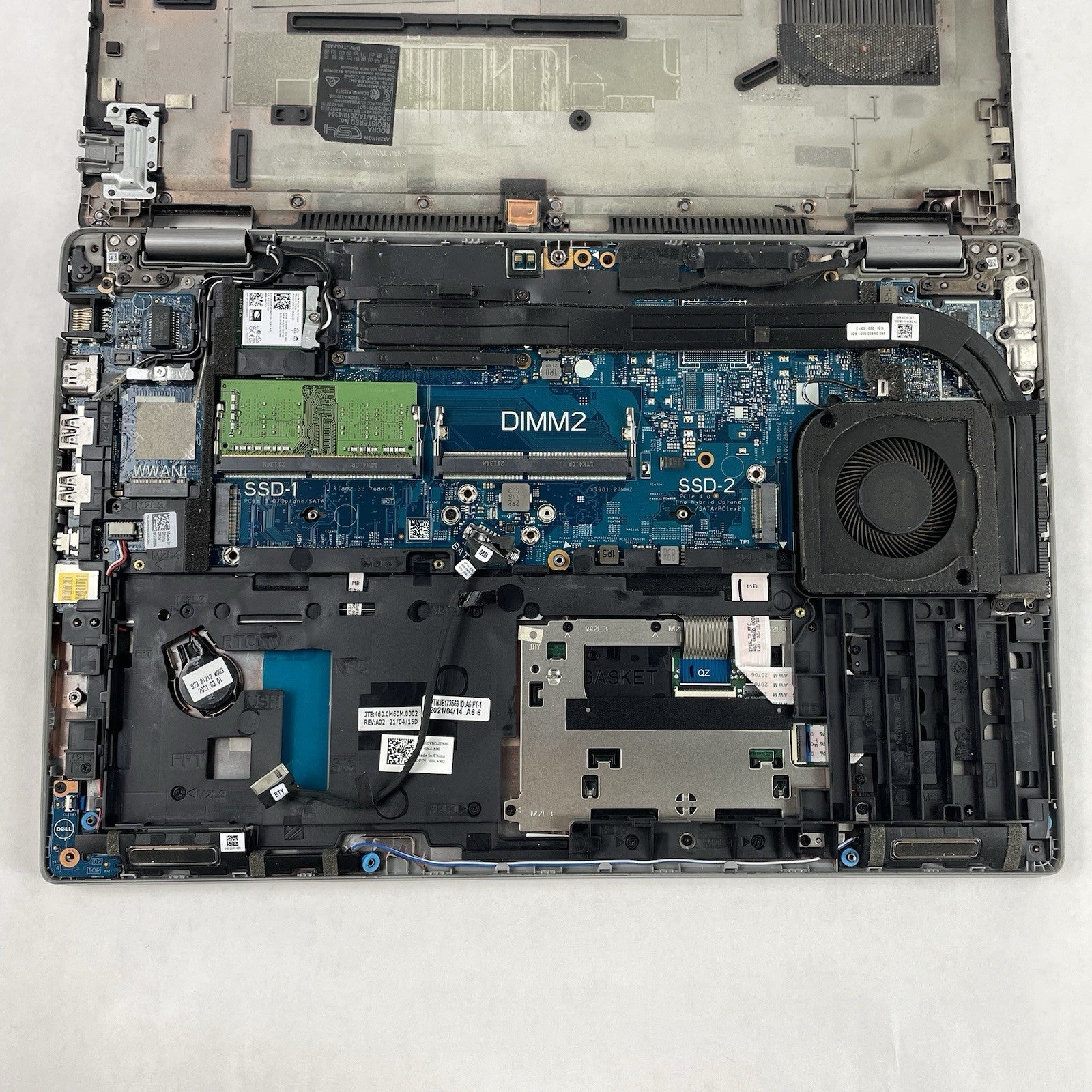 Dell Latitude 5520 15.6" i5-1135G7 2.40GHz 8GB RAM No SSD/OS/AC/Batt - Scratched17