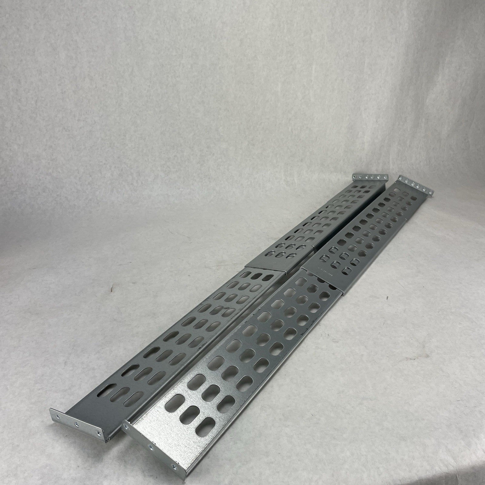 APC OM-756H Sliding Rail Kit Smart-UPS 4-Post Rackmount 65-230LBS