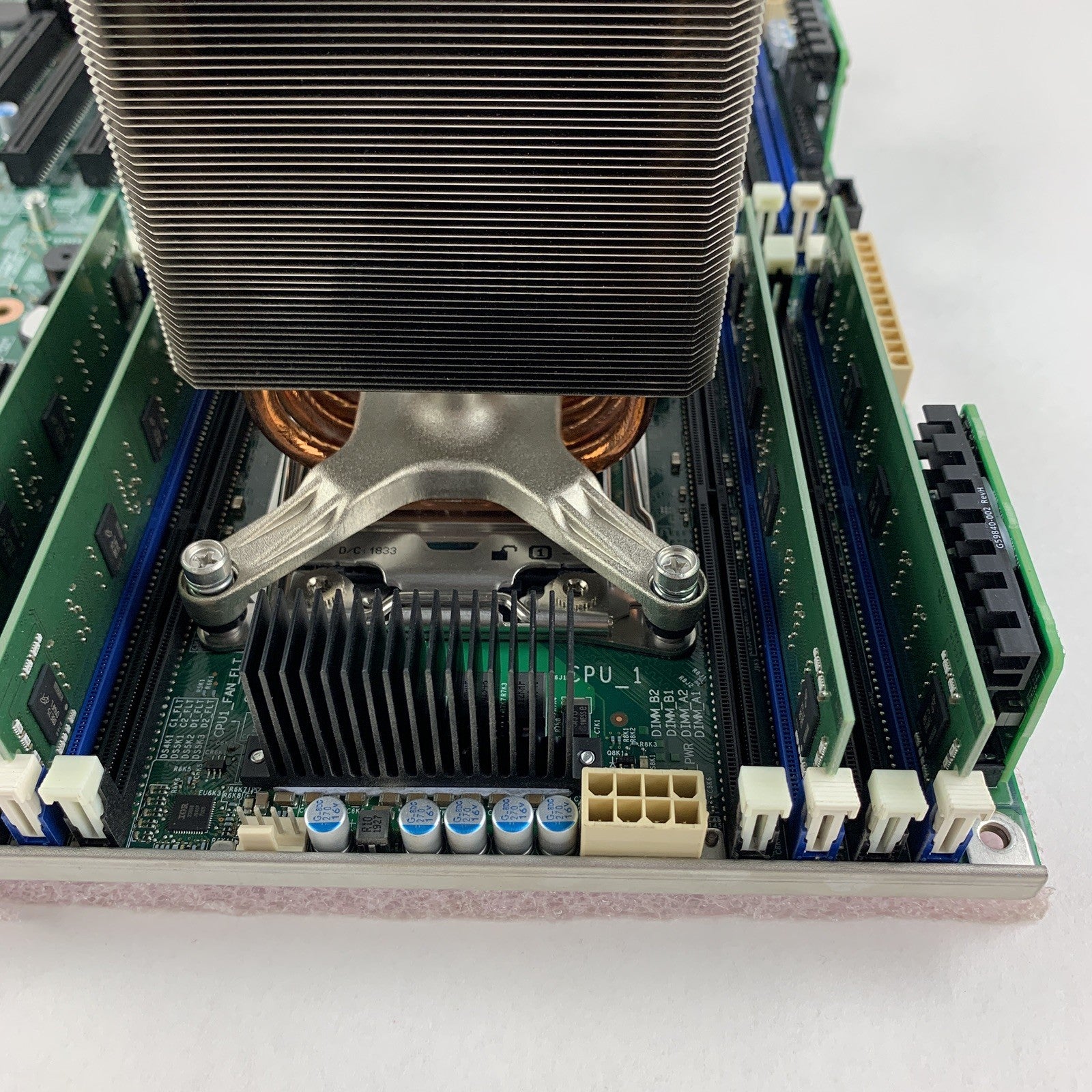 Intel S2600CW Motherboard H12883-273 1x Xeon E5-1620V4 3.5 GHz 32 GB Ram Tested