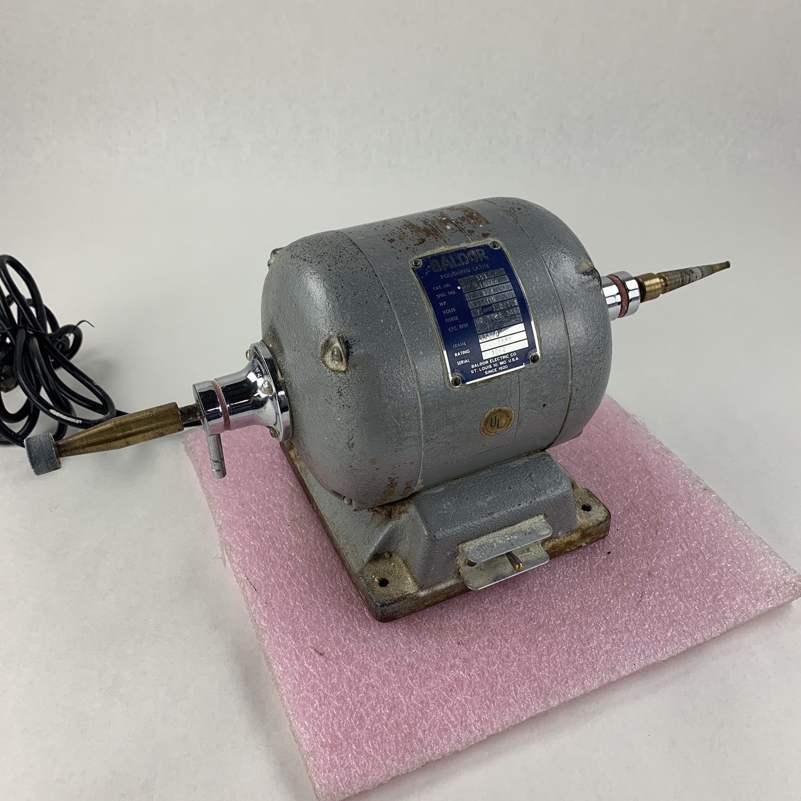 Baldor 353 S10866 Dental Polishing Lathe 2 Speed 1/4 HP 3450/1725 rpm Powers