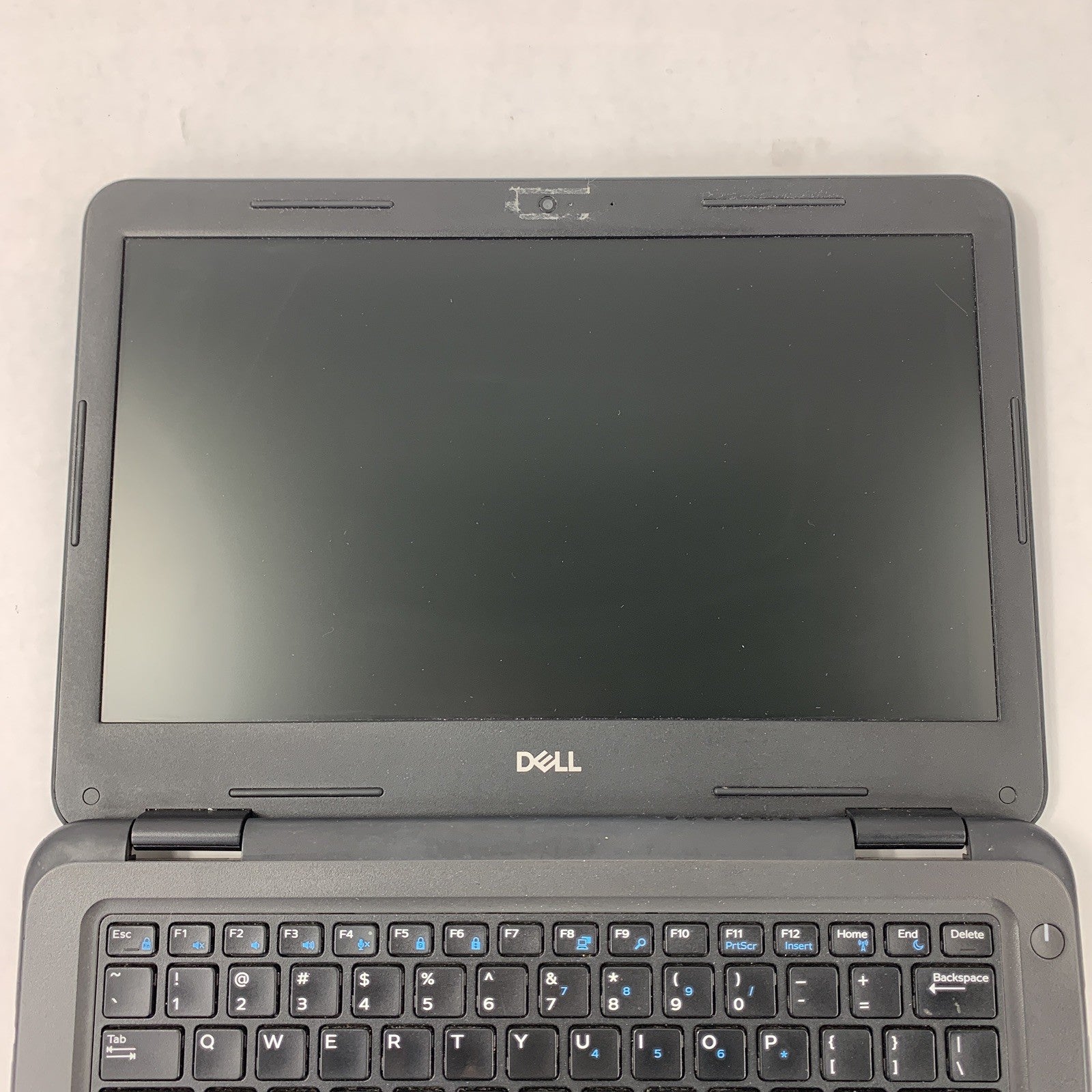 Dell Latitude 3300 13.3" i5-8250u 1.6 GHz 8 GB Ram NO OS No HDD No Batt No AC