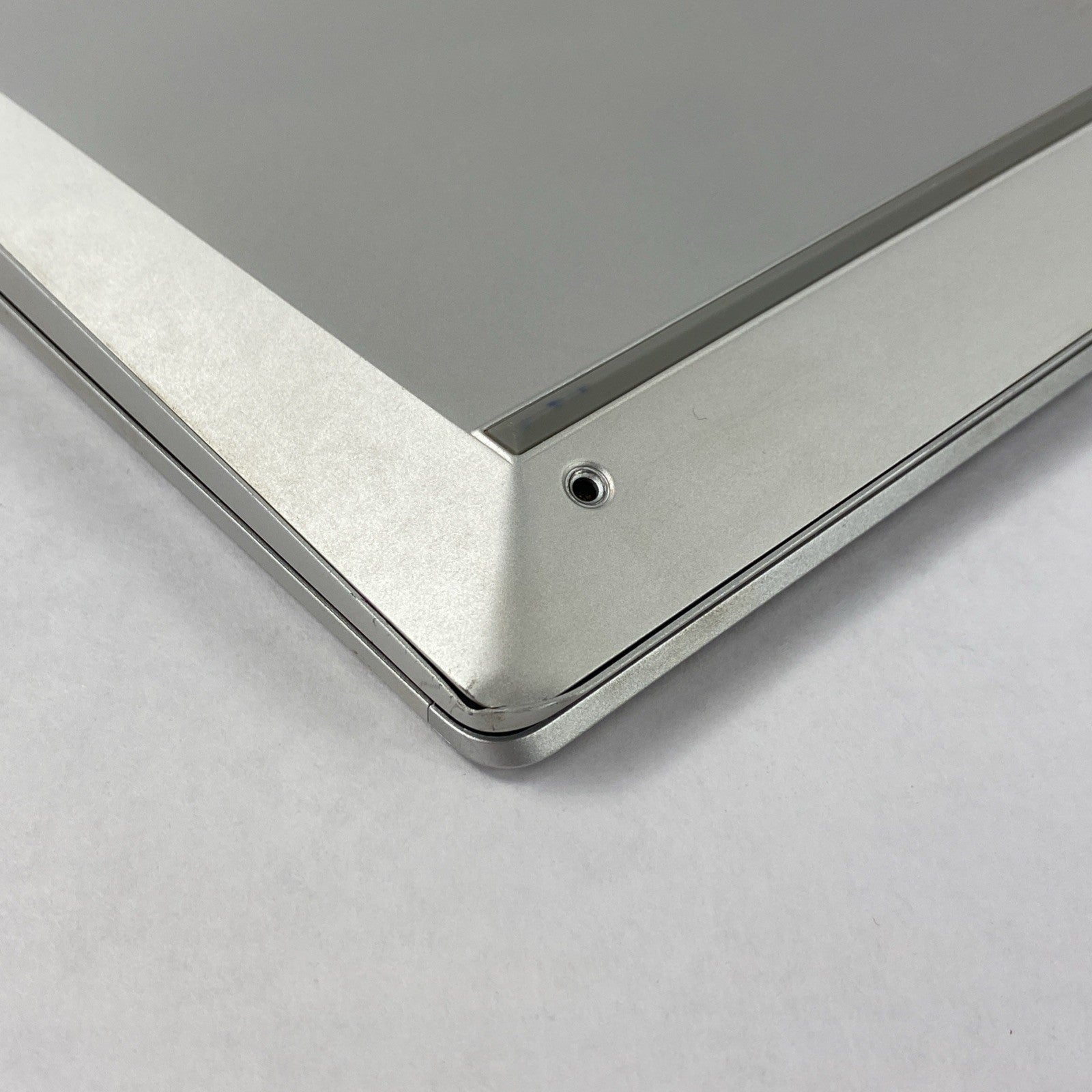 HP EliteBook 655 G10 AMD Ryzen 7 Pro 7730U 2.00 GHz 16 GB RAM 15.6" No HDD No OS