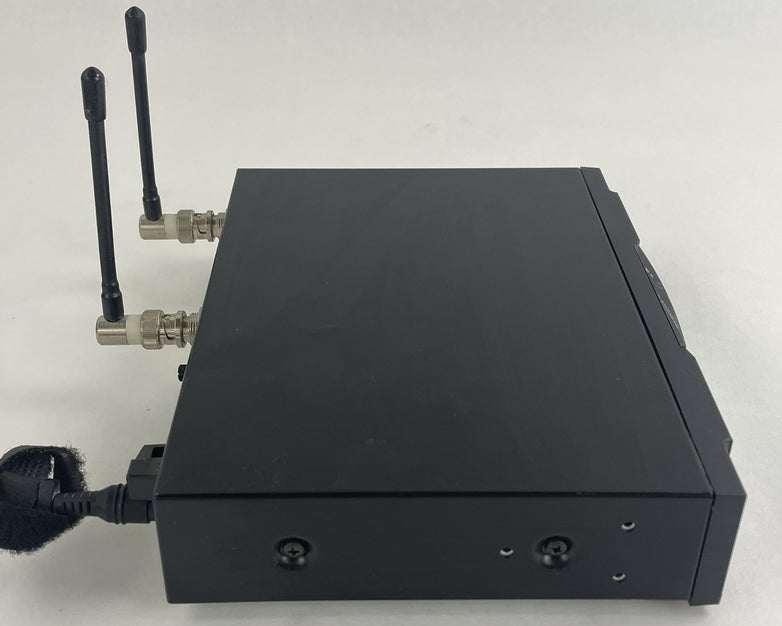 Audio-Technica ATW-R3100BD Freq: 655-680MHz