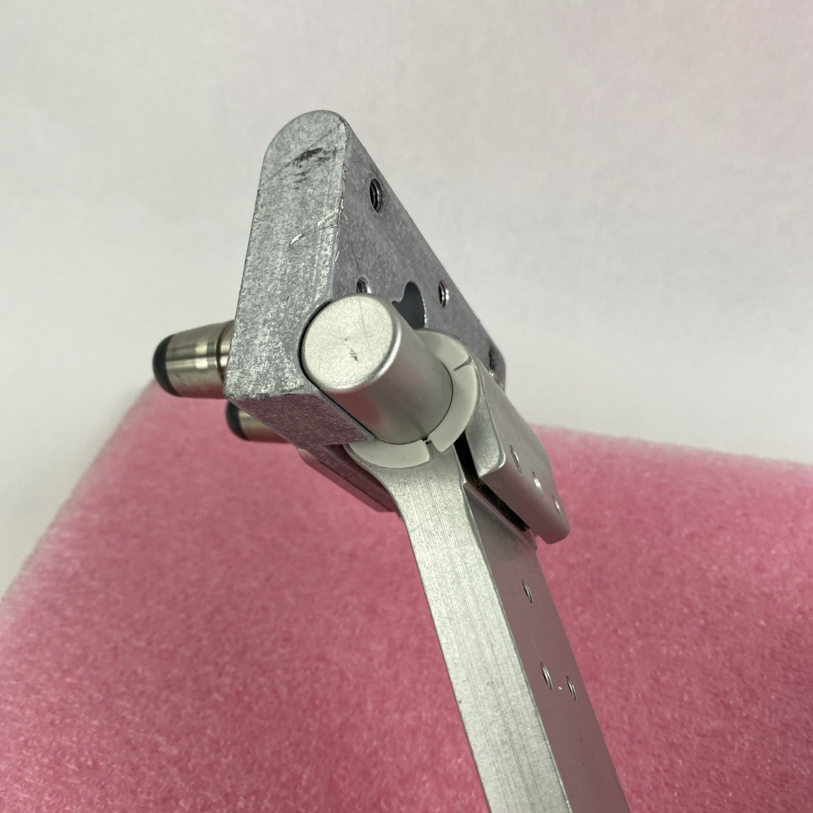 GCX WS-0001 Arm Max Load 30 lbs With Dual Hanger Hooks3