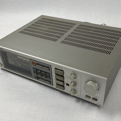 Vintage Onkyo Model TX-26 Quartz Synthesized Tuner Amplifier Untested