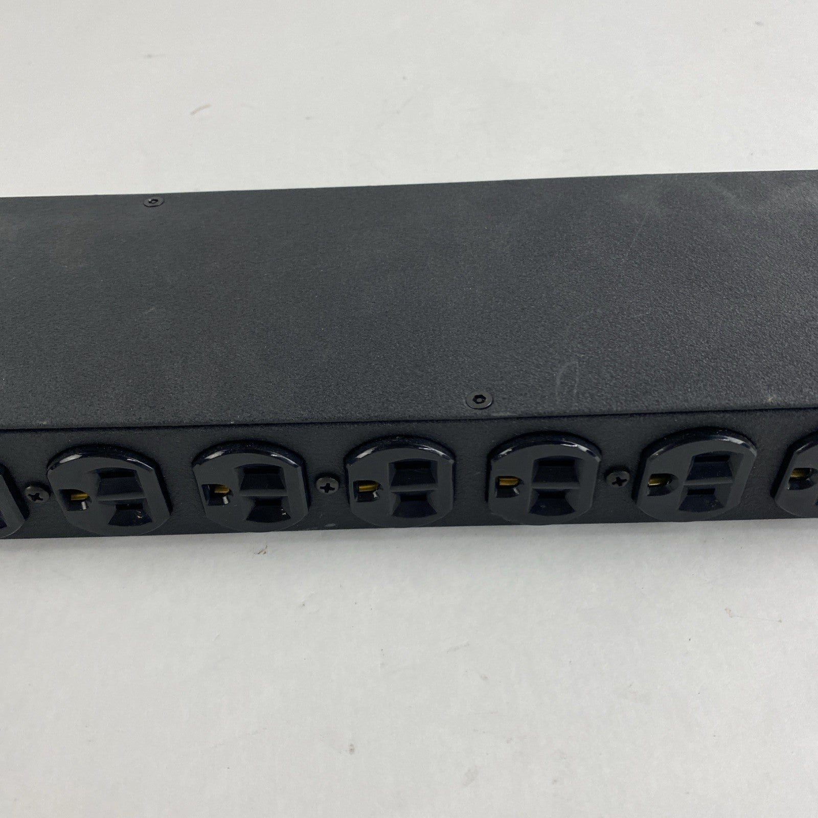 Geist SPC104-1020 10 Outlet 125VAC 20A Power Strip7
