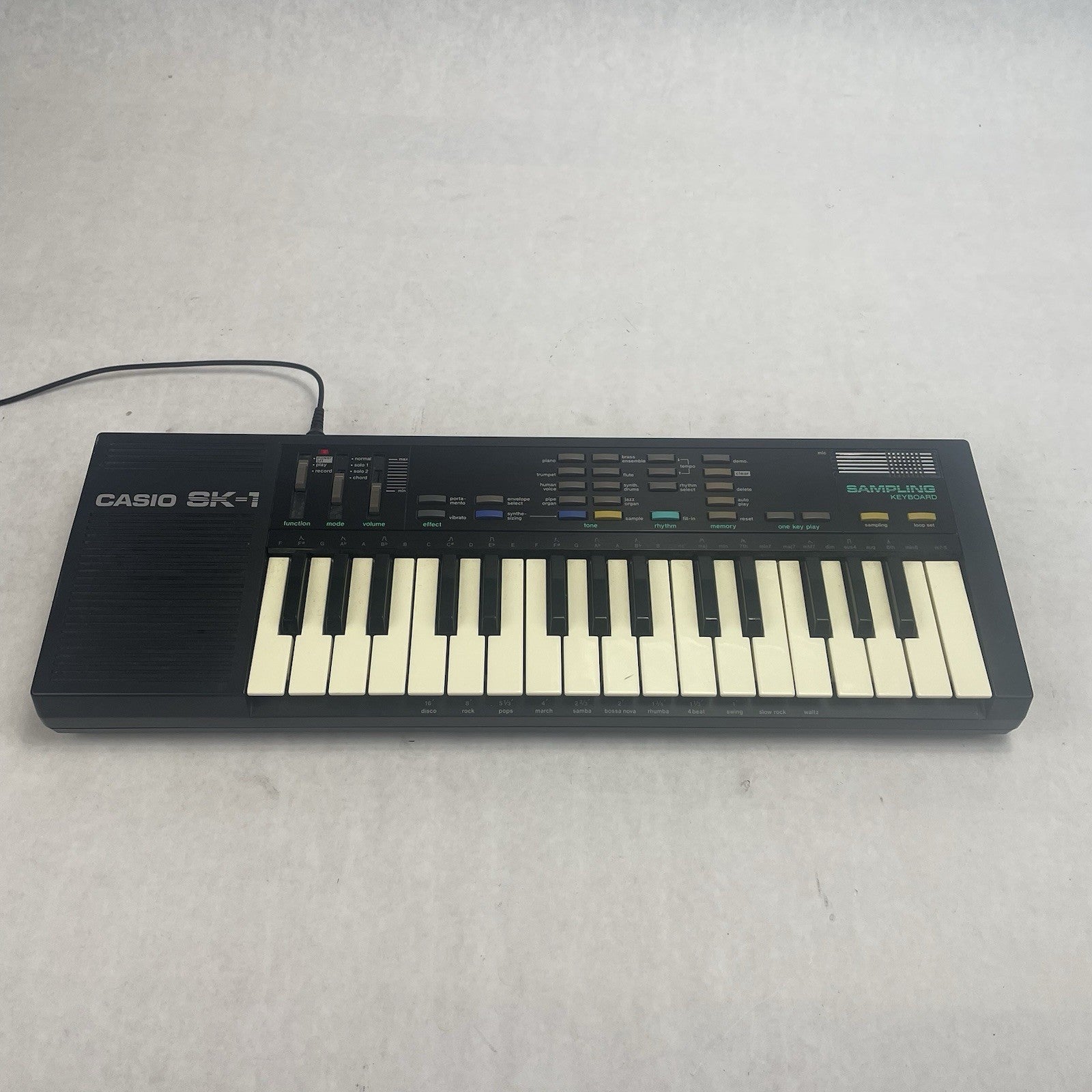 Casio SK-1 Portable 32 Key Sampling Keyboard1