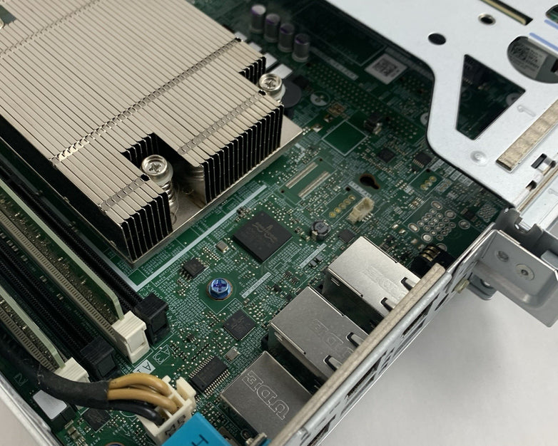 Dell PowerEdge R250 1U Server 1x Xeon E-2324G 3.1 GHz 16 GB Ram No OS No HDD