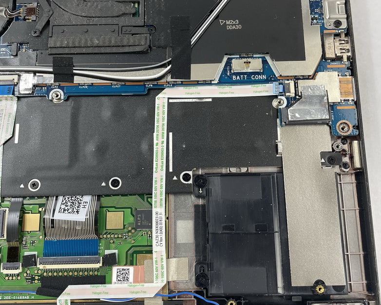 Dell Latitude 7390 2 in 1 13.3" Touch i3-7130U 2.70 GHz 4 GB RAM No SSD/OS/Batt