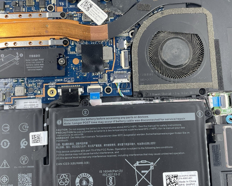Dell Latitude 7330 13.3" i7-1265U 4.15 GHz 32 GB RAM No SSD/OS/AC - Bad Bottom