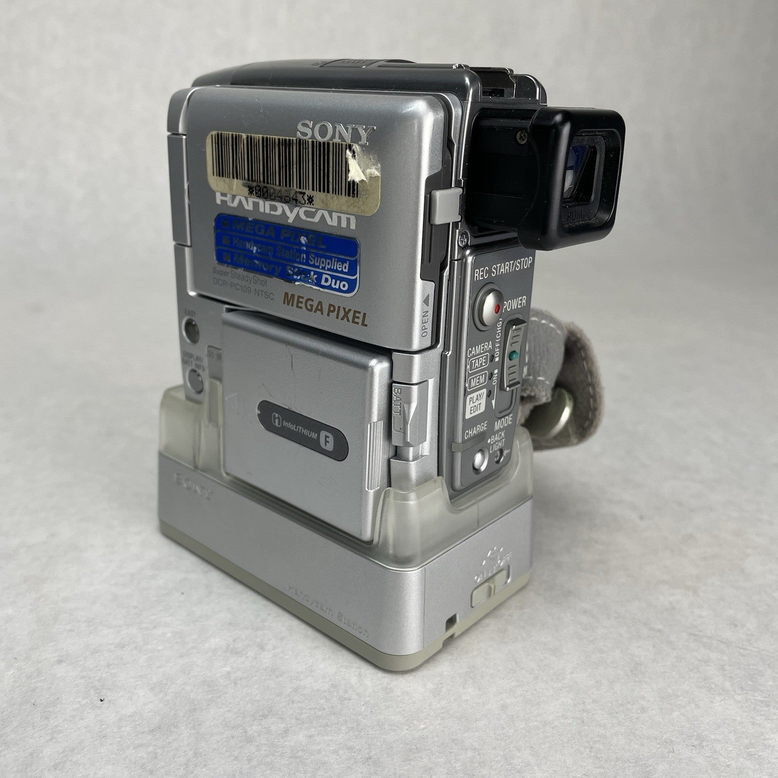 Sony Handycam DCR-PC109 Mini DV Hybrid Camcorder With Nightshot / Nightvision