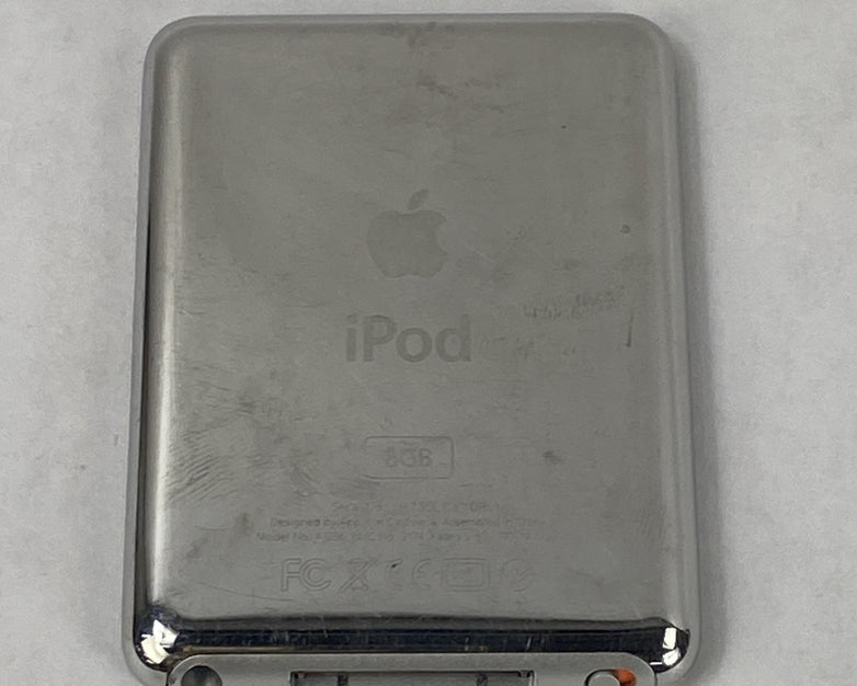 Apple iPod Nano 3rd Gen A1236 8GB Silver v1.1.3