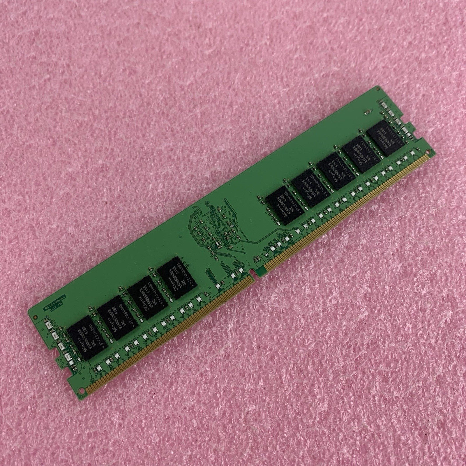 SK Hynix HMA82GR7AFR8N-UH 16 GB 2RX8 DDR4 PC4 2400T PC4-19200 Server Memory Ram4