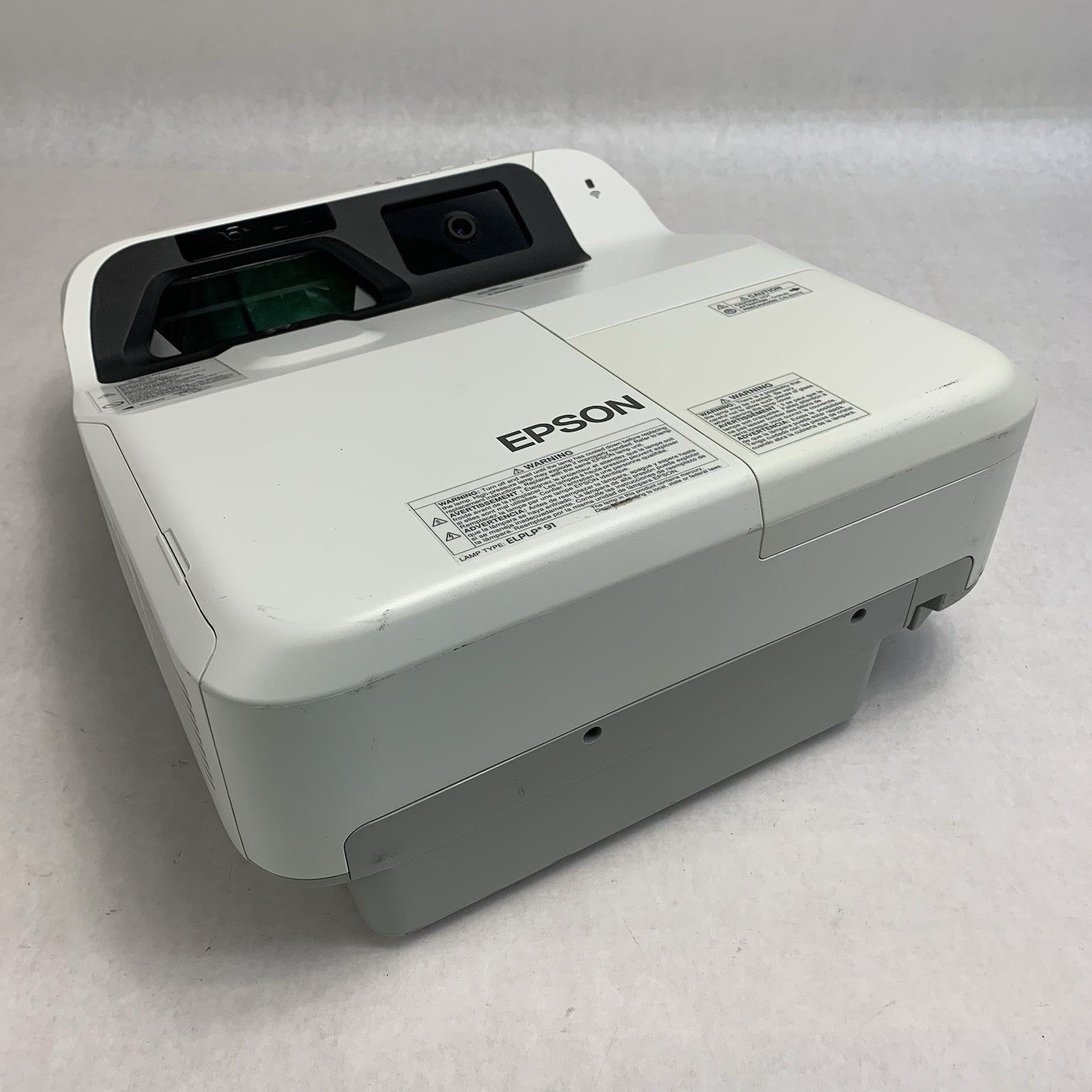 Epson PowerLite 695Wi H740A LCD Lamp Projector 3049 Lamp Hours - No Remote0