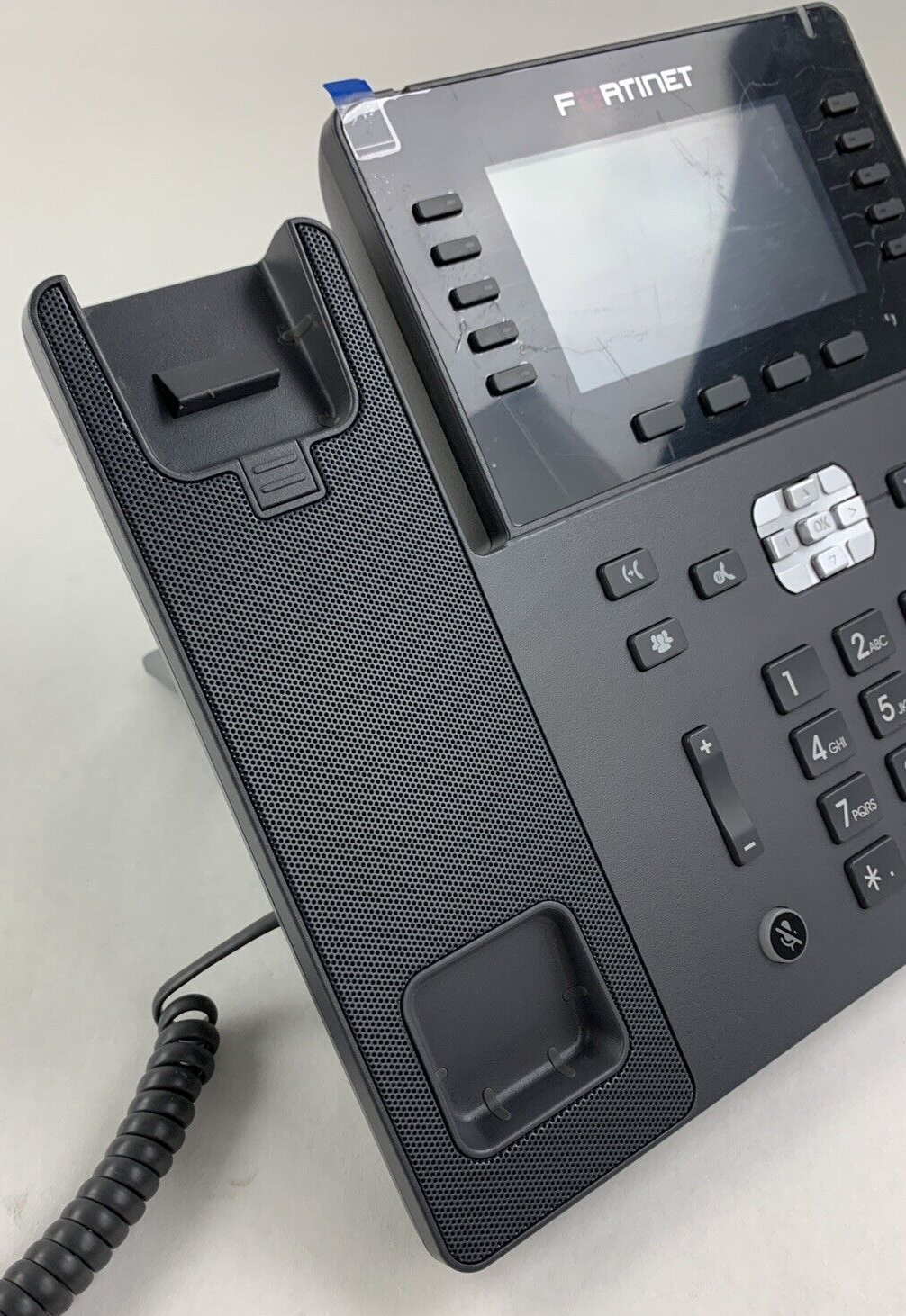 Fortinet FortiFone 480 FON-480 High end IP Phone W/ Handset and Stand Reset