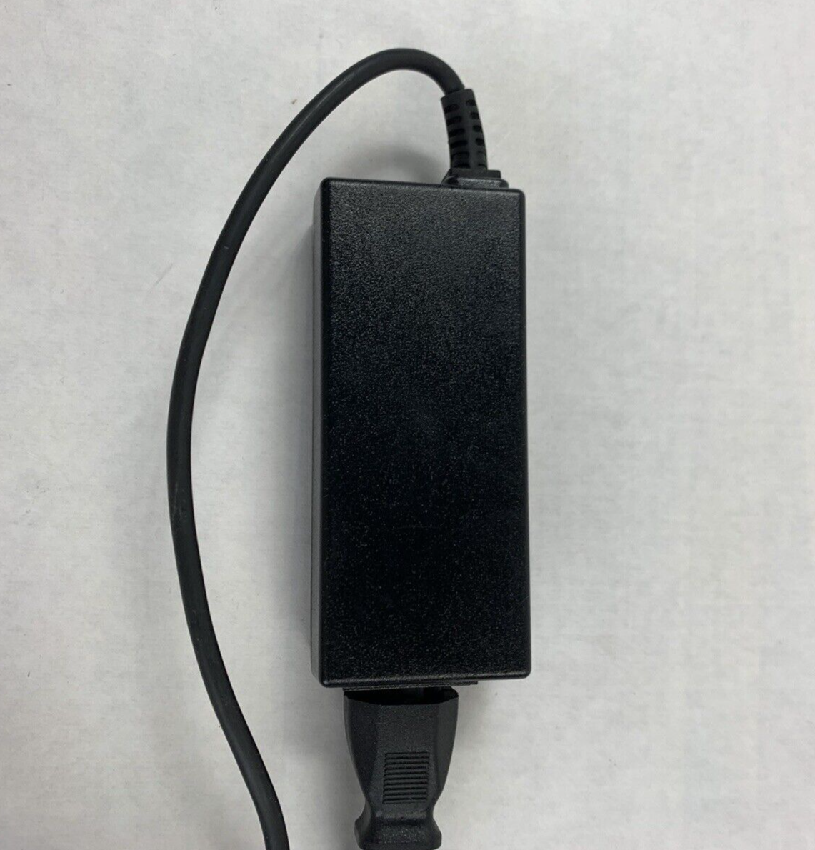 Lot of 8 Total Micro SM45CL-01 50-60 Hz 45W Power Supply Adapter