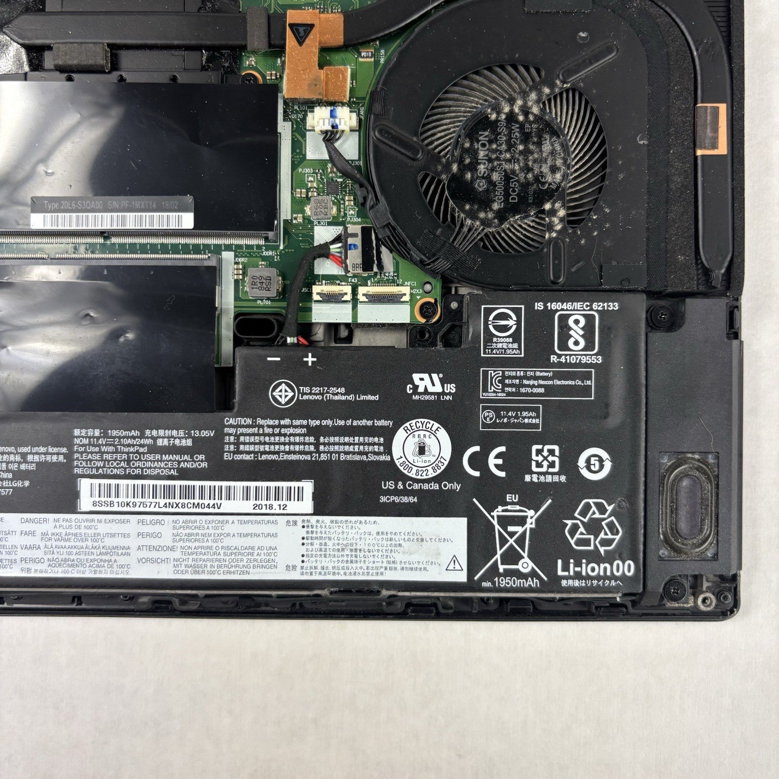 Lenovo ThinkPad T480 14" Laptop i5-8350 1.7 GHz 8 GB Ram No OS No HDD No AC