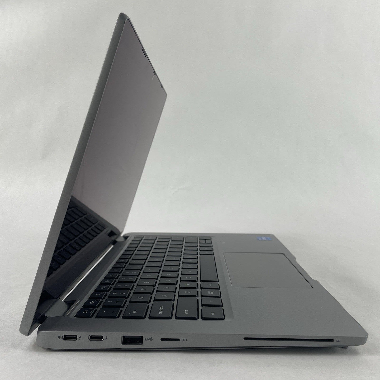 Dell Latitude 5330 13.3" i5-1235U 3.96 GHz 16 GB RAM No SSD/OS/AC - Bad Vents4