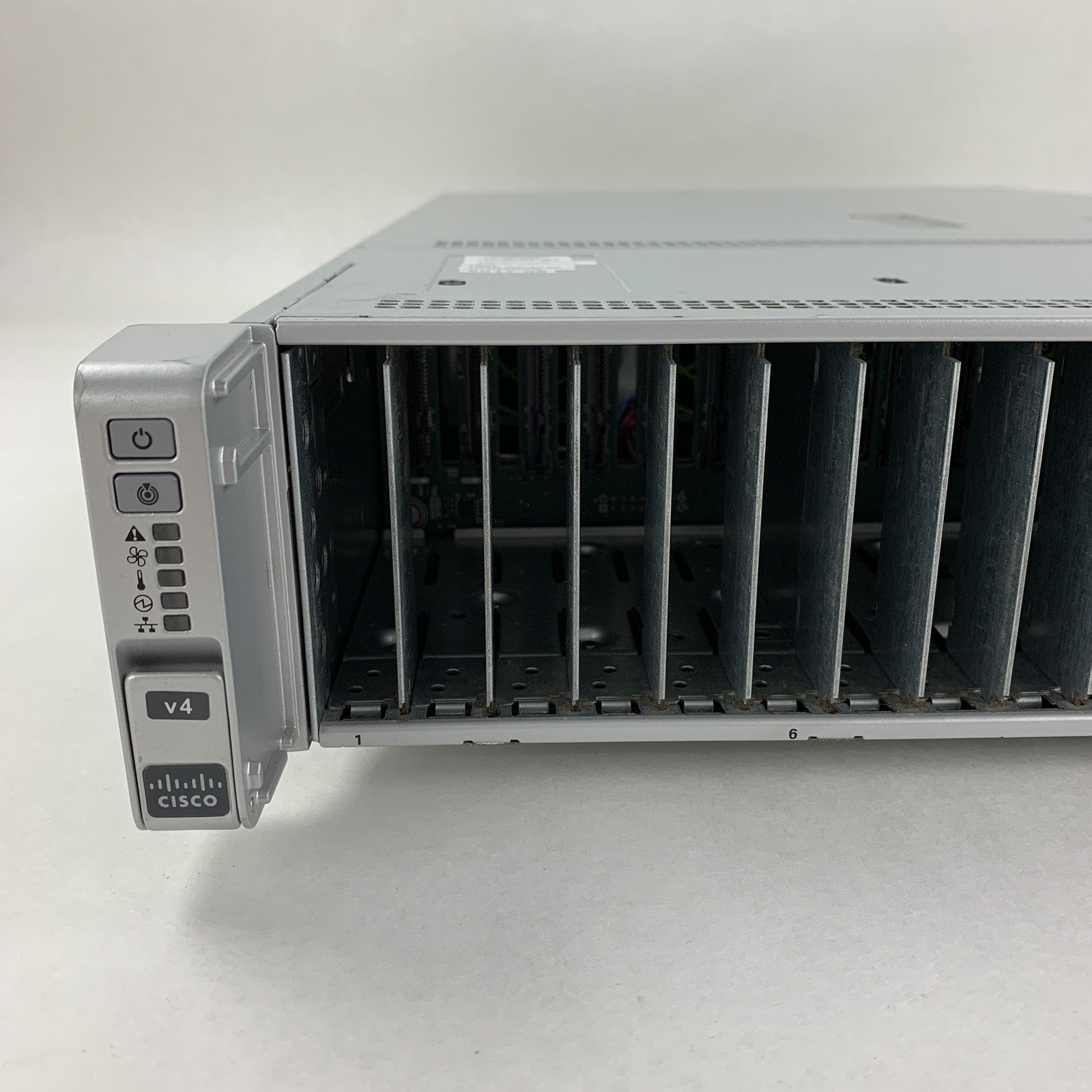 Cisco UCS C240 M4 Xeon E5-2630v4 2.2 GHz 128 GB Ram 2U Server No OS No HDD