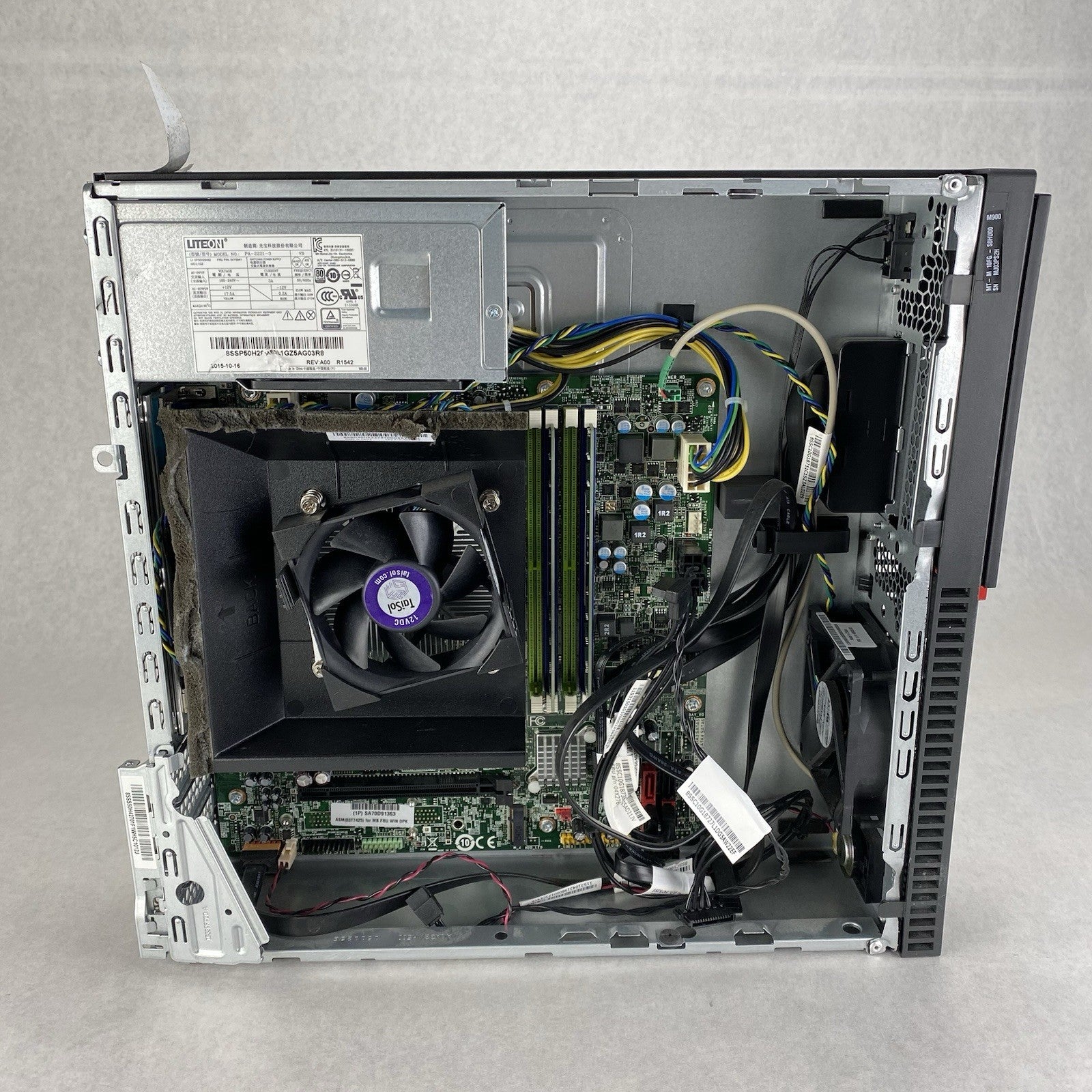 Lenovo ThinkCentre M900 SFF Intel Core i5-6500 3.2GHz 8GB RAM No HDD No OS