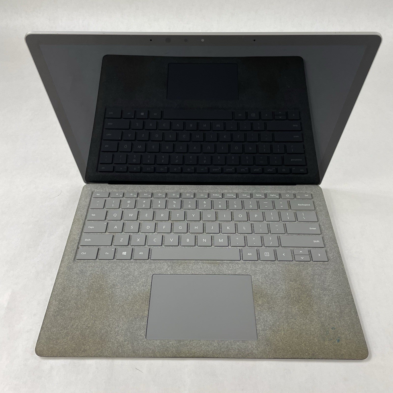 Microsoft Surface Laptop 13.3" i5-7200U 2.50 GHz 8 GB RAM 256 GB SSD Windows 111