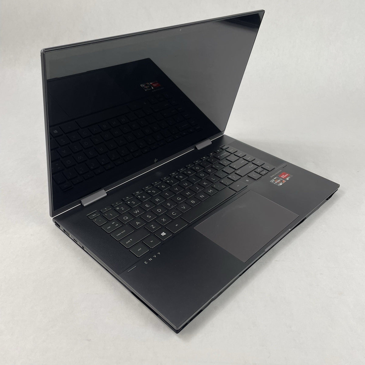 HP Envy x360 15.6" Ryzen 7 5700U 1.80 GHz 16 GB RAM No SSD/OS/AC - Bottom Panel0